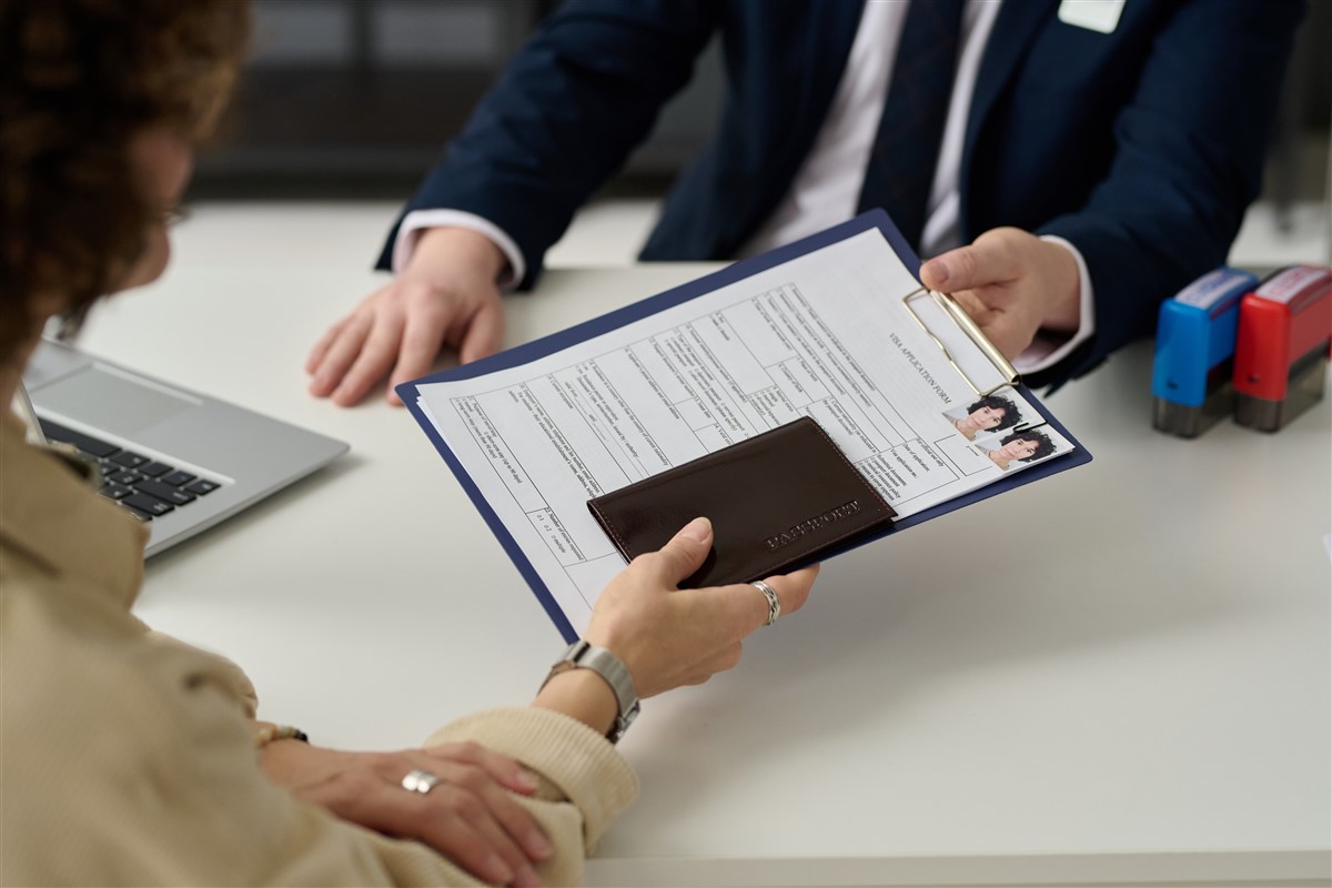 renouvellement de titre de séjour à la prefecture