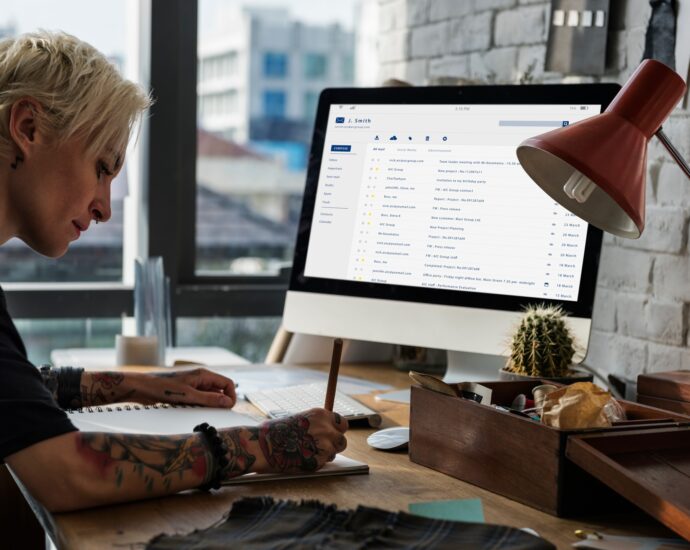 Email inbox message list online interface