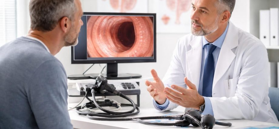 découvrez ce qu'est une coloscopie, son rôle essentiel dans la prévention des maladies colorectal, et pourquoi cet examen est crucial pour votre santé.